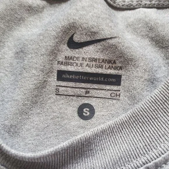 Nike Dri-Fit Gray Youth Sleeveless Tank Top - Picture 3 of 5